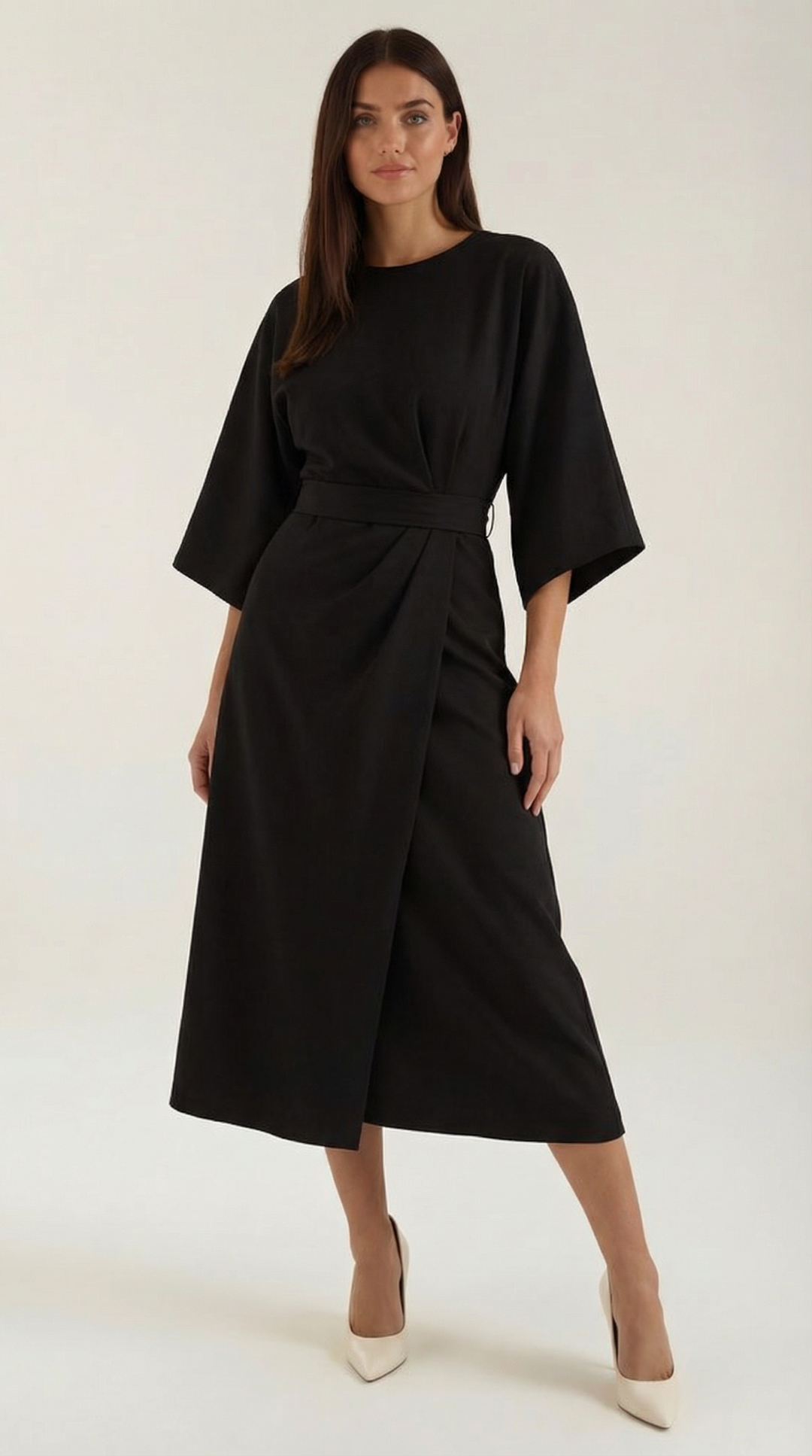 Stylish midi dress with a tie-waist and wide sleeves