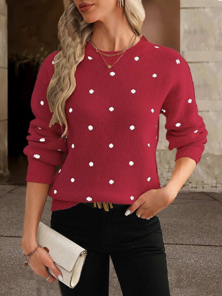 Everyday women's knitwear: a comfortable polka dot sweater for autumn outings.