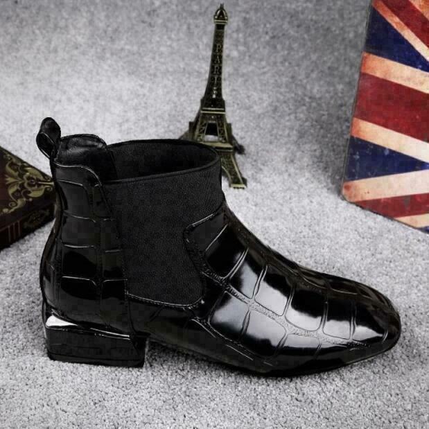 Durable supportive women's boots, perfect for comfortable all-day wear