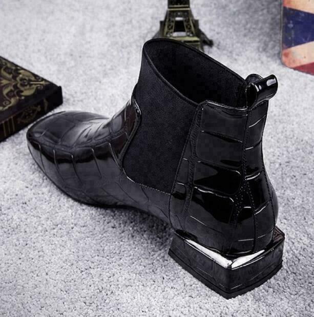 Stylish black casual boots designed for women's everyday comfort