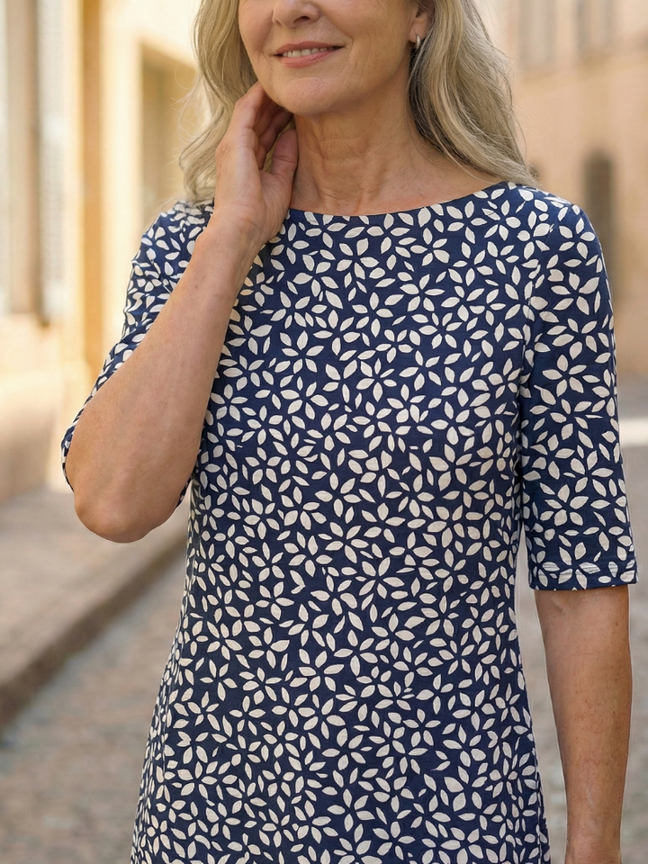 Effortless summer style: Blue coastal print midi dress for women, ideal for casual everyday wear.