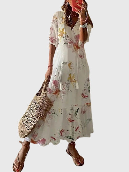 Versatile women's boho summer dress, chic vintage maxi with a comfortable, flowy design.