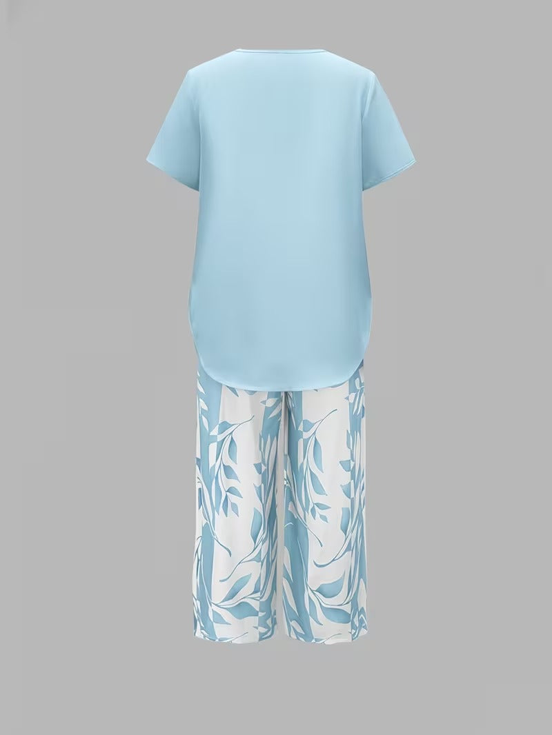 Botanical print women's matching top & shorts set. Ideal summer fashion, vibrant patterns & relaxed fit.