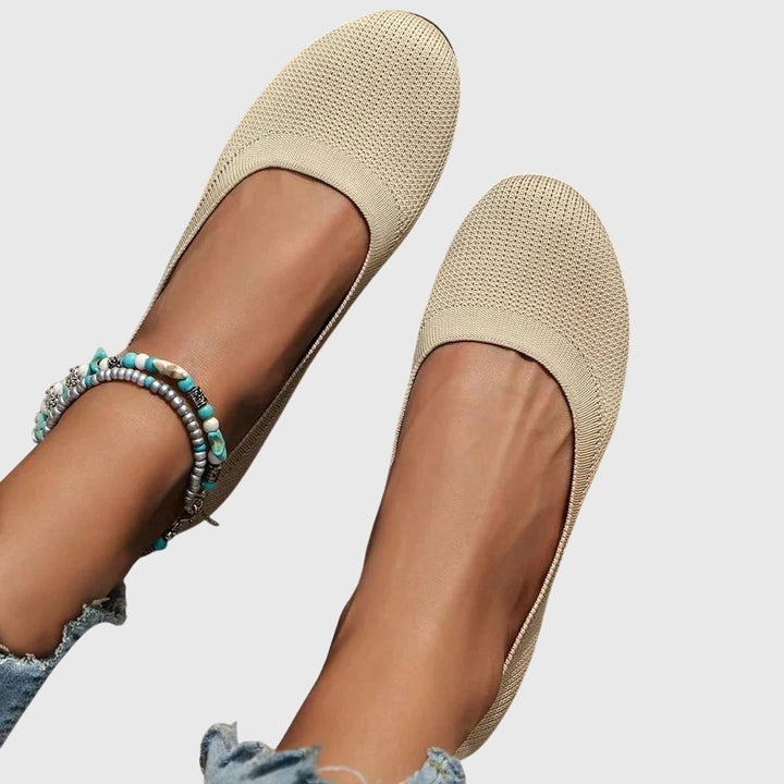 Healthy comfort women's walking shoes, breathable, anti-slip, designed with arch support.