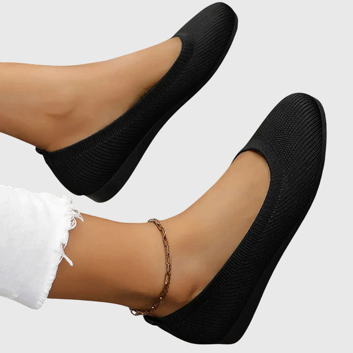 Casual slip-on women's walking shoes, breathable, anti-slip, providing essential arch support.