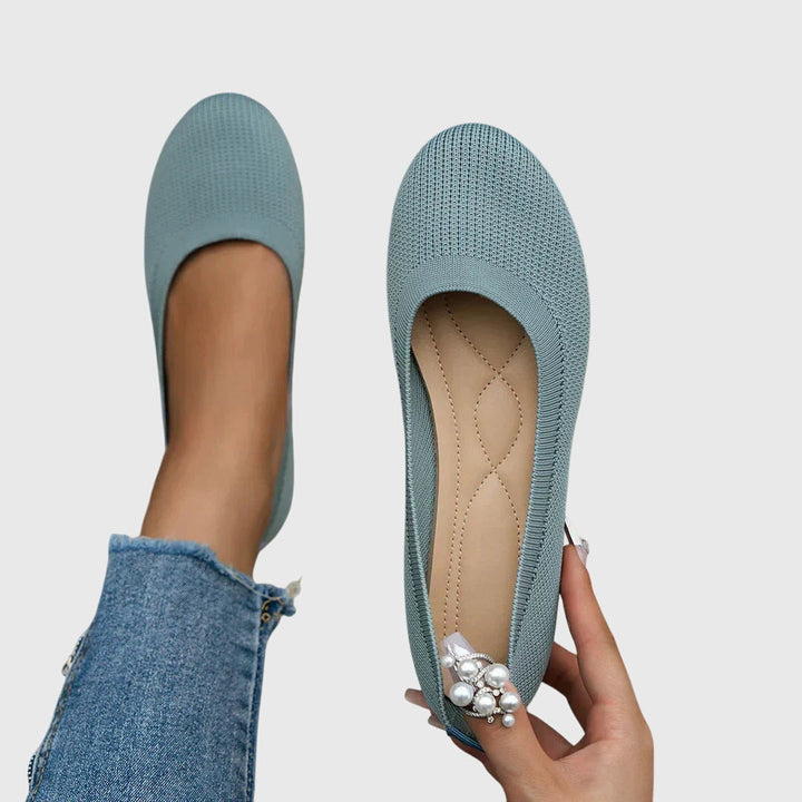 Premium comfort women's shoes: breathable, anti-slip, featuring reliable arch support.