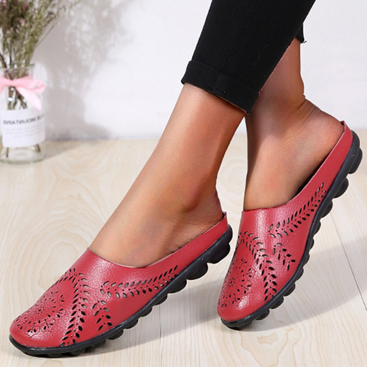 Breathable women's slippers, ultra-lightweight for all-day comfort. Ideal casual footwear for indoor and outdoor use.