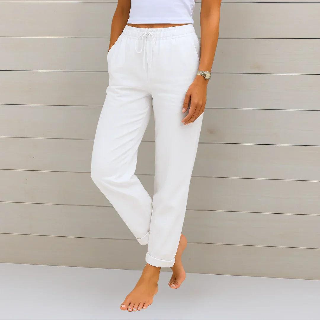 Elegant women's stretch trousers, breathable fabric ensures all-day comfort. Perfect for everyday wear.
