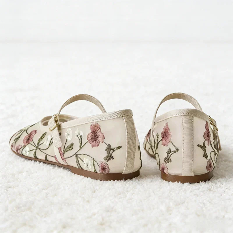 Stylish women's casual ballet flats, spring/summer ready, with intricate embroidered flower details.