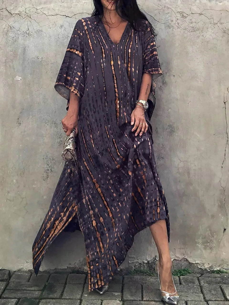 Women's casual caftan maxi dress, perfect for breezy summer days & comfortable style.