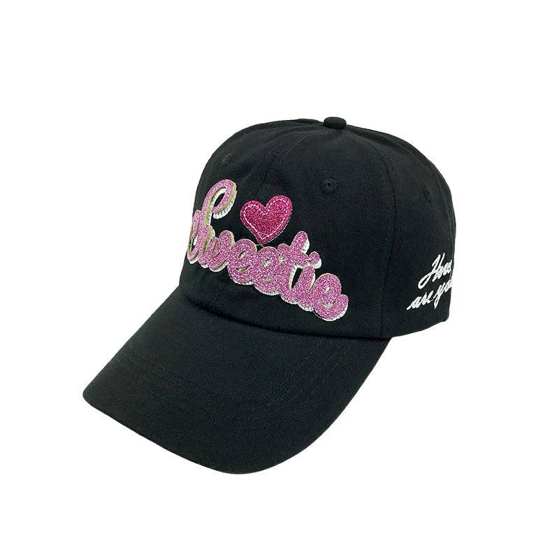 Soft cotton women's embroidered baseball hat, a trendy adjustable fashion accessory for everyday casual style.