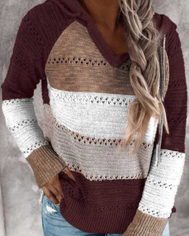 Stylish and relaxed fit hoodie for women's casual everyday outfits.