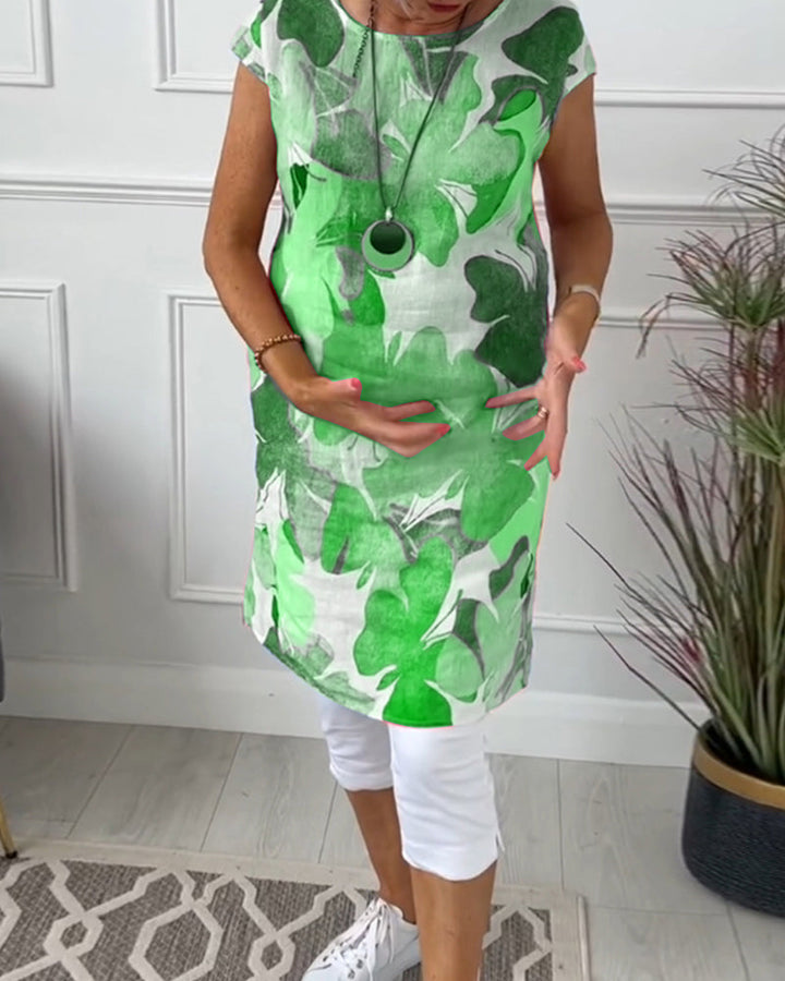 Ladies' casual floral print summer dress, featuring a relaxed, flattering fit.