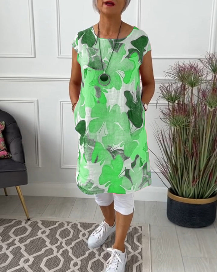 Beautiful women's floral knee-length dress for a relaxed and fashionable look.