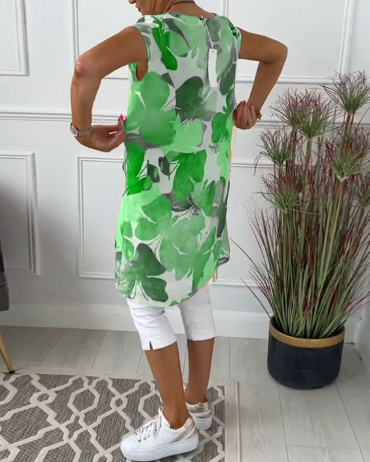 Chic women's casual floral dress, versatile for various everyday occasions.