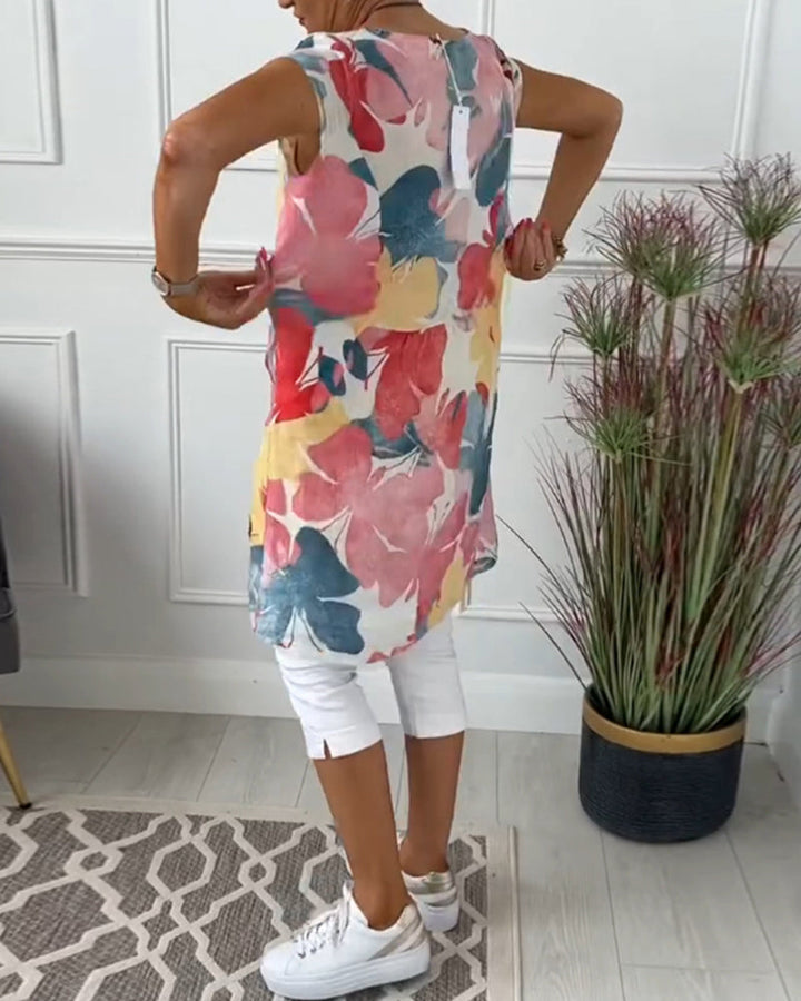 Comfortable women's floral print dress with a relaxed fit for versatile everyday wear.