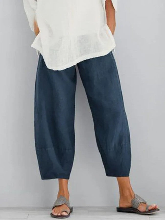 Comfortable grey women's casual cropped pants, loose fit, ideal for effortless spring and summer outfits.