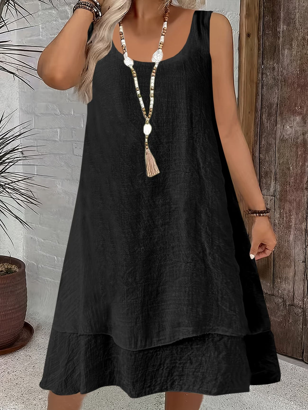 Effortless style: Women's comfortable loose sleeveless dress, perfect for versatile summer casual wear.