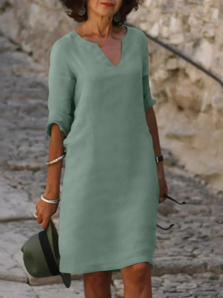 Effortless style: women's casual mid sleeve V-neck dress, comfortable and chic for daily wear.