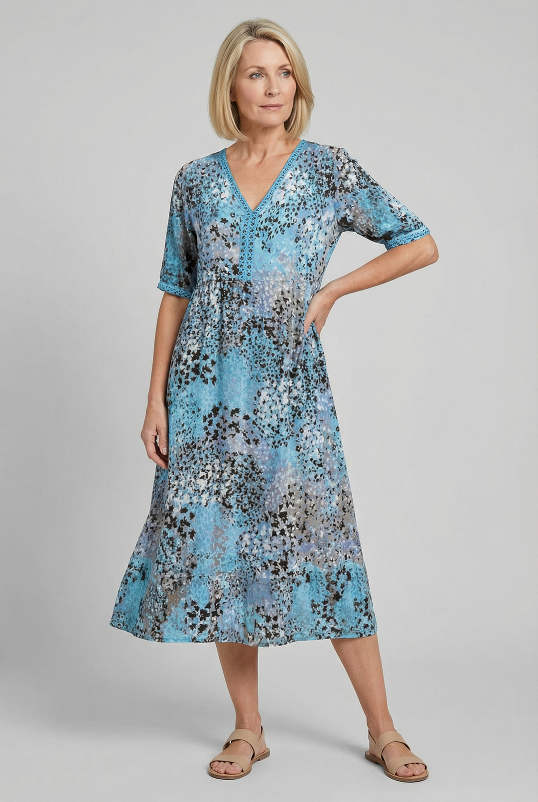 Women's casual floral midi dress, a must-have for your summer wardrobe