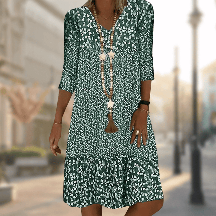 Versatile women's casual printed dress, offering comfortable, easy-wear style for spring & summer fashion.
