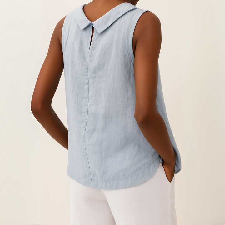 Comfortable women's sleeveless roll collar shirt, ideal for stylish summer outfits.