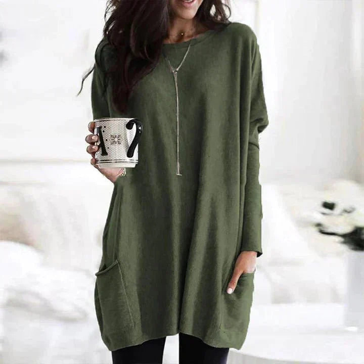 Women's comfortable relaxed fit t-shirt, casual style, featuring functional front pockets.