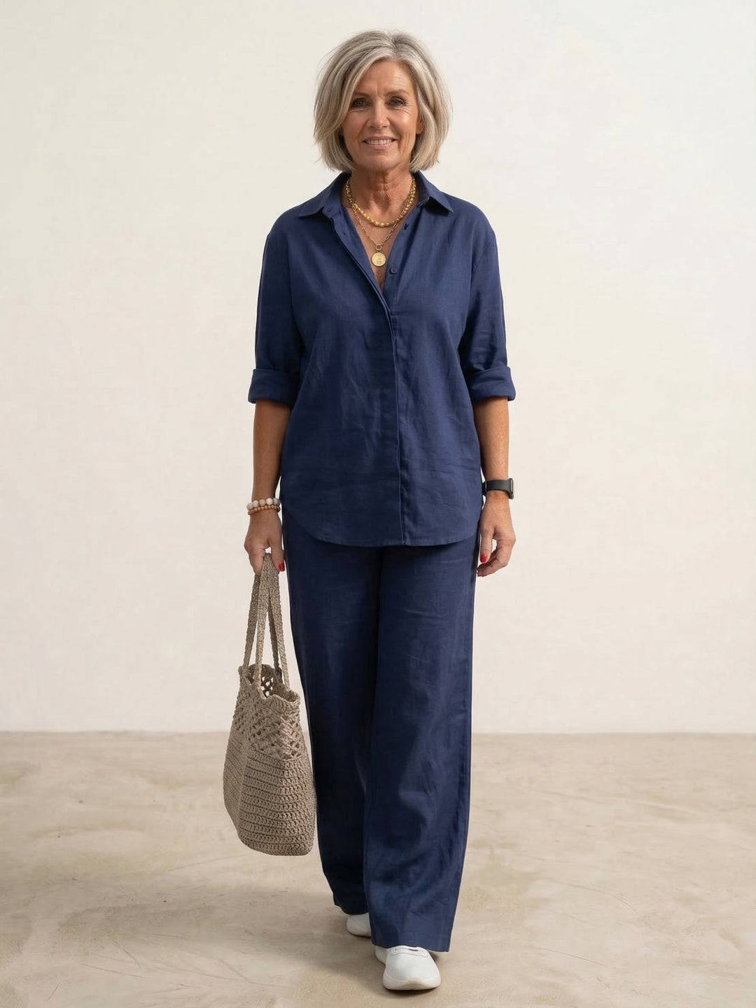 Women's casual two-piece set: button-down shirt & wide-leg pants. Perfect for daily wear.
