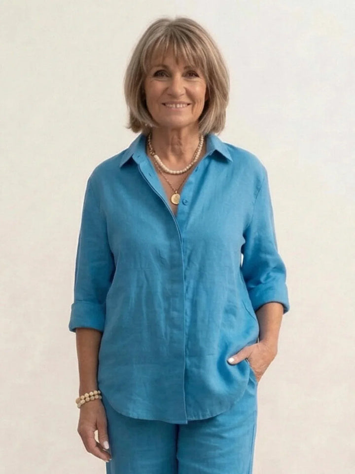 Women's elegant two-piece set, ideal for warm weather: button-down & wide-leg pants.