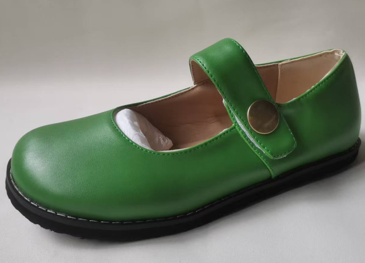 Comfortable women's Mary Jane flats with charming strap detail, ideal for everyday casual wear. Stylish and versatile footwear.