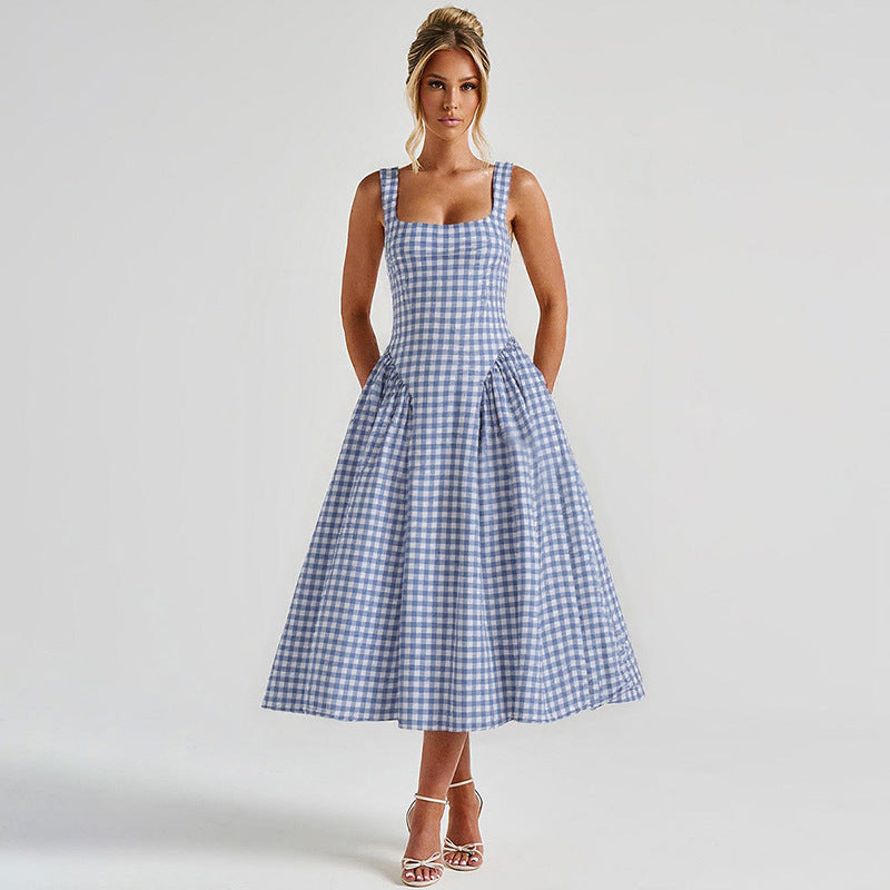 Charming women's checkered midi dress, perfect for any occasion, with a square neck and princess cut.
