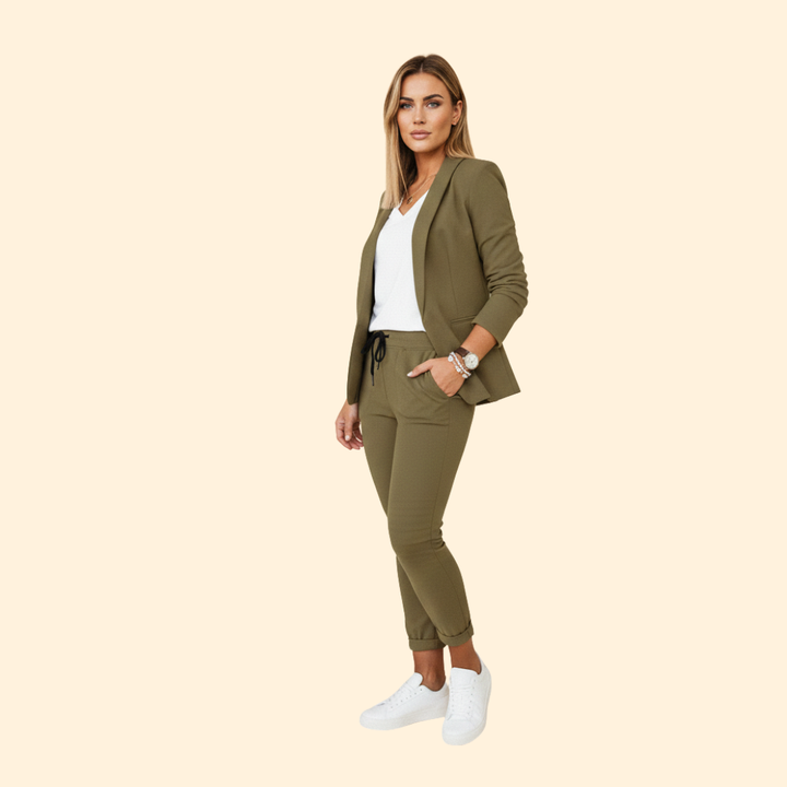 Women's versatile blazer and drawstring pant set. Perfect for office wear or relaxed, stylish everyday fashion.