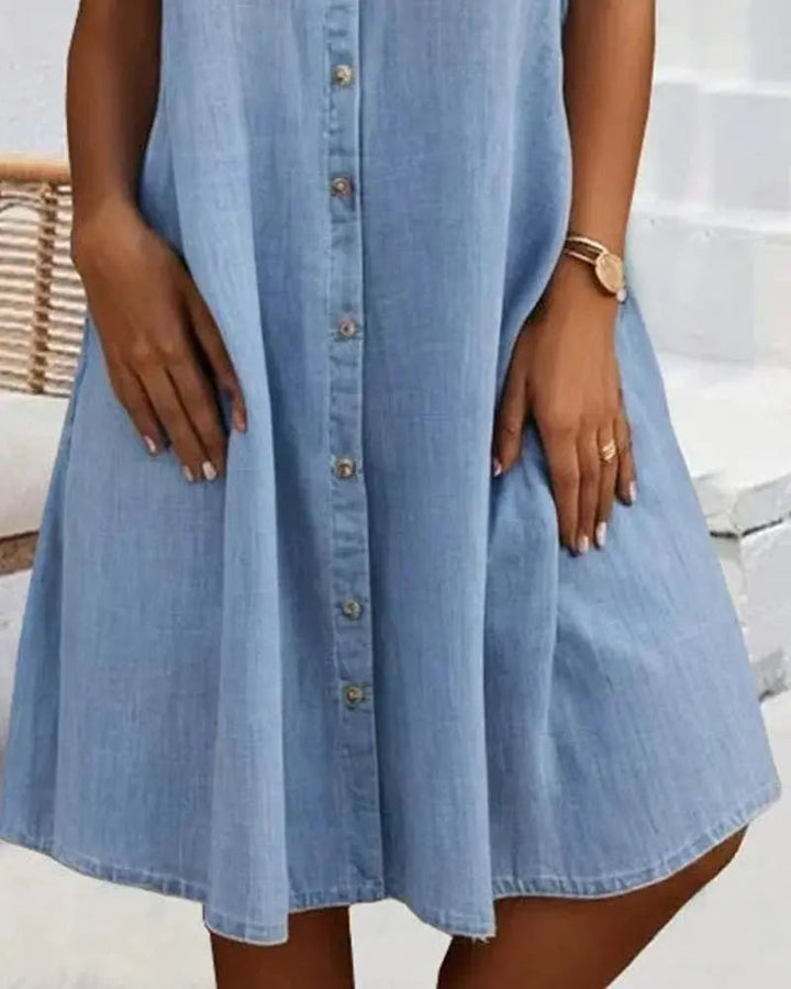 Elegant women's casual shirt dress, button-down with short sleeves, perfect for warm weather & versatile styling.