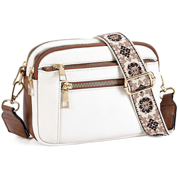 Women's chic crossbody bag with adjustable strap, perfect for everyday use.
