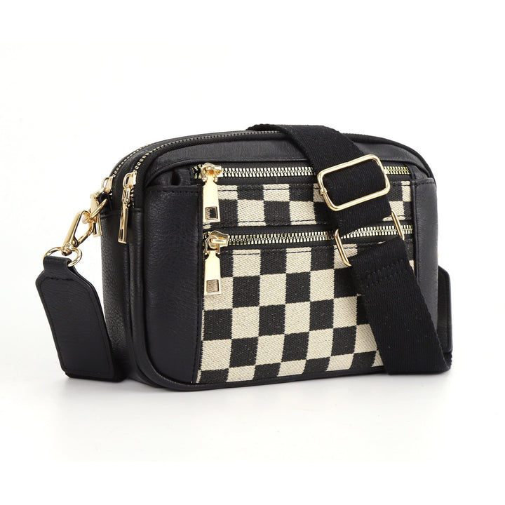 High-quality women's chic crossbody bag, featuring an adjustable strap for everyday elegance.