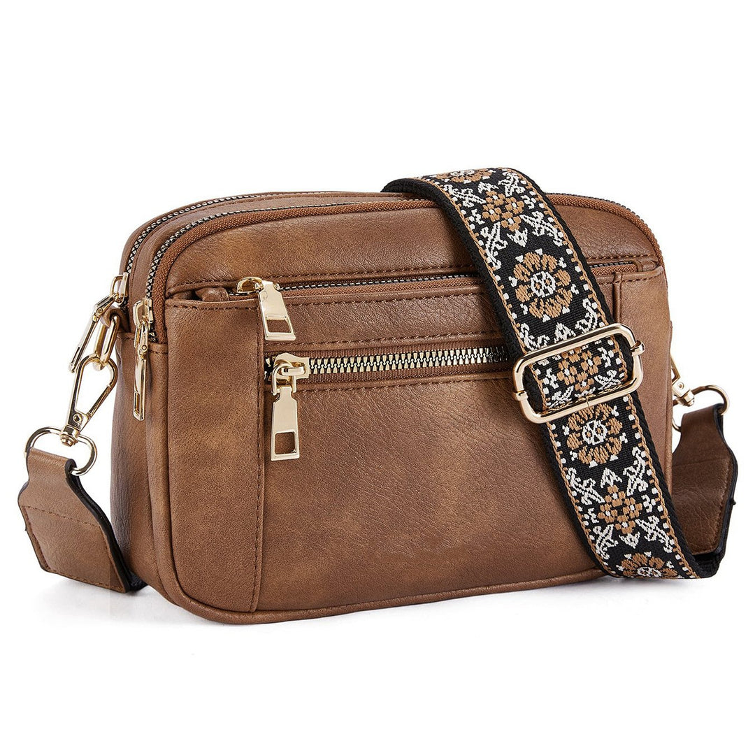 Elegant women's crossbody bag with an adjustable strap, a perfect everyday companion.