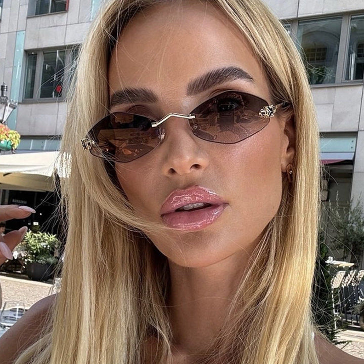 Women's chic geometric sunglasses with UV protection & stylish double frame. Perfect for modern fashion.