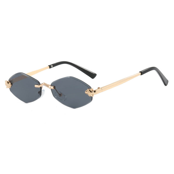 Protective geometric sunglasses for women. Trendy UV lenses and a distinctive double frame design.