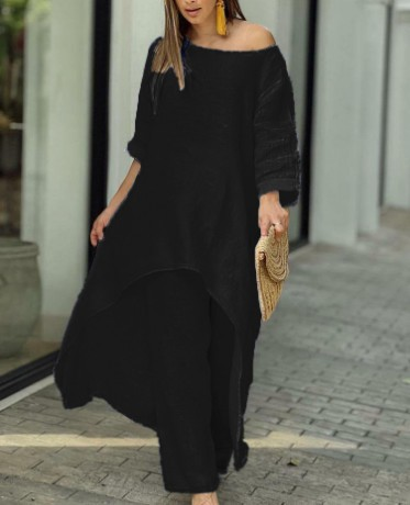 Women's two-piece loungewear set. Chic long-sleeve top & wide-leg pants. Comfortable & stylish for weekend relaxation.