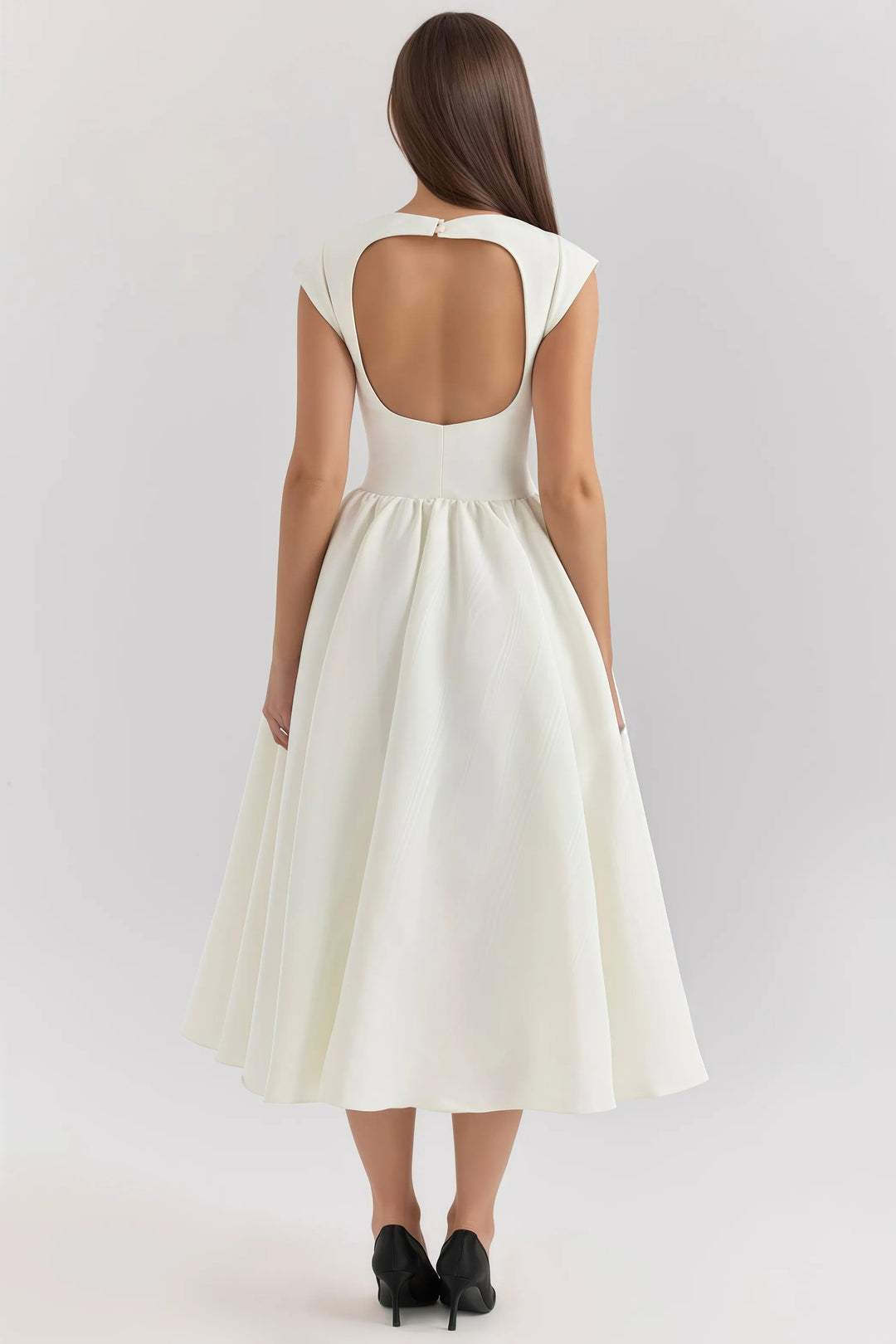 Versatile women's midi dress with ruffles, ideal for spring, summer & autumn events. Chic & elegant.
