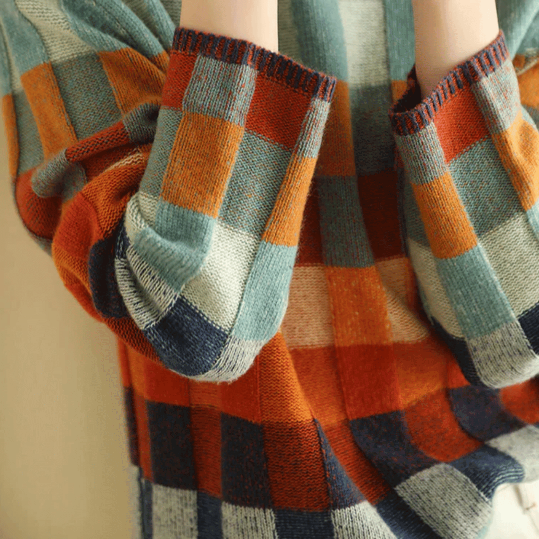 Elevated women's long sleeve patchwork turtleneck sweater, a stylish piece for autumn/winter fashion.