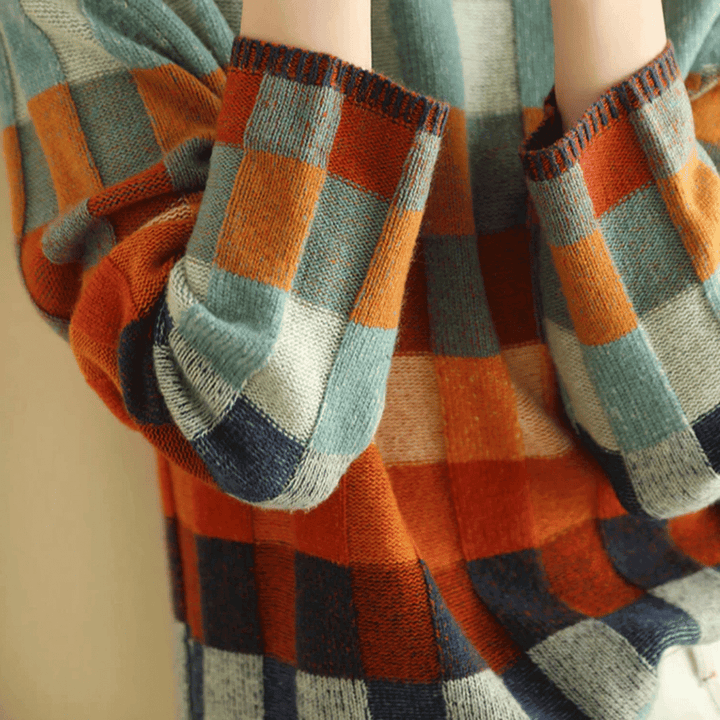 Elevated women's long sleeve patchwork turtleneck sweater, a stylish piece for autumn/winter fashion.