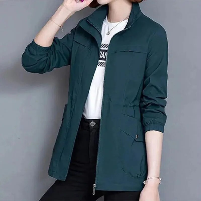 Chic and lightweight women's summer jacket, perfect for stylish, casual outerwear.