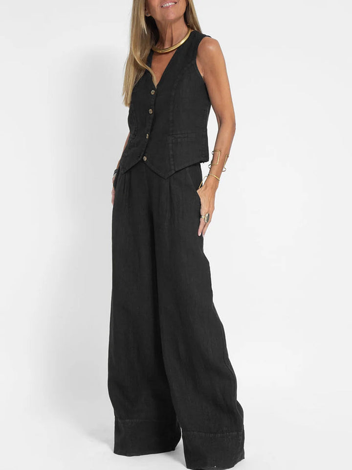 Fashionable women's co-ord set with a sleeveless V-neck top & wide-leg palazzo trousers.