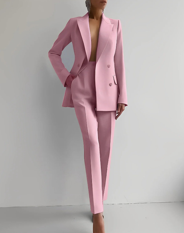 Versatile women's co-ord set; chic suit top & tapered pants for summer style or professional look.
