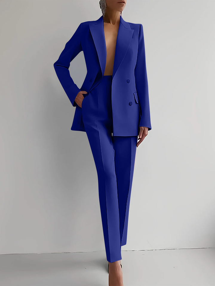 Chic women's two-piece suit with modern tapered trousers, ideal for a smart casual outfit.