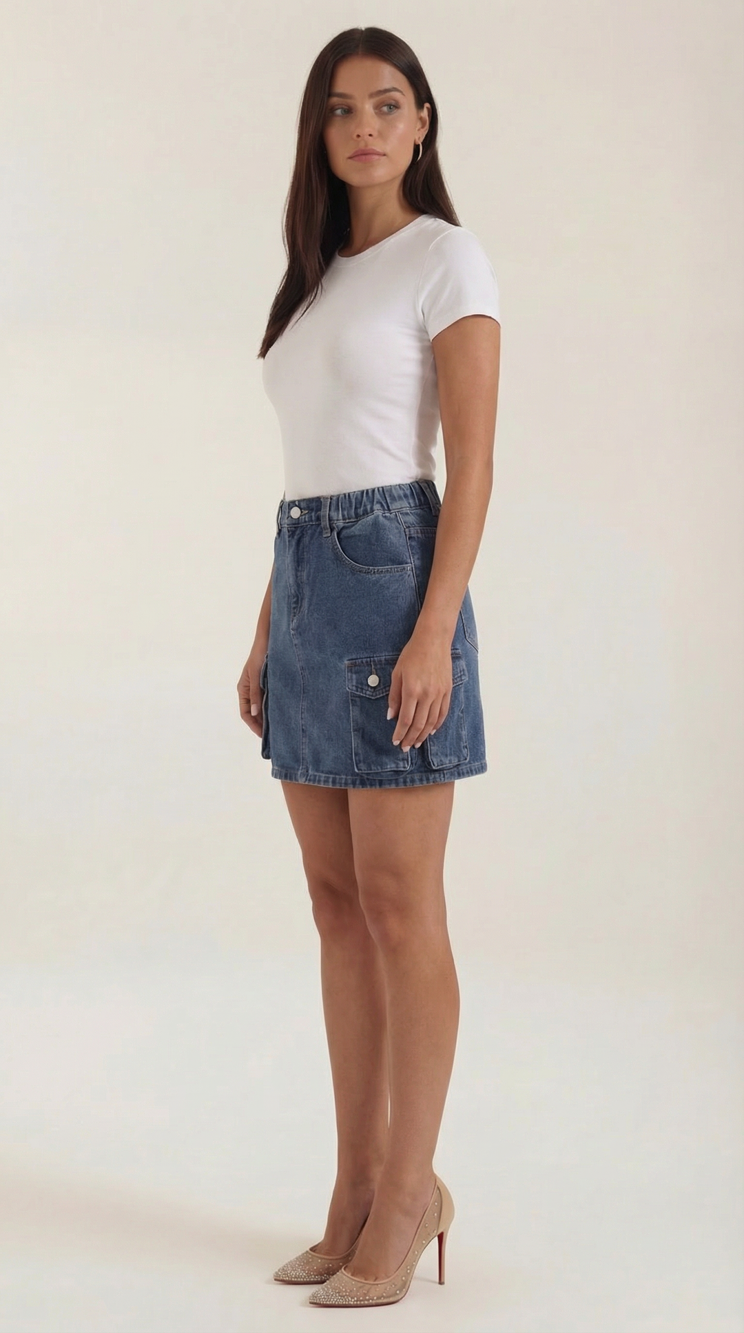 Lightweight women's utility cargo mini skirt, A-line shape, perfect for a chic summer streetwear style.