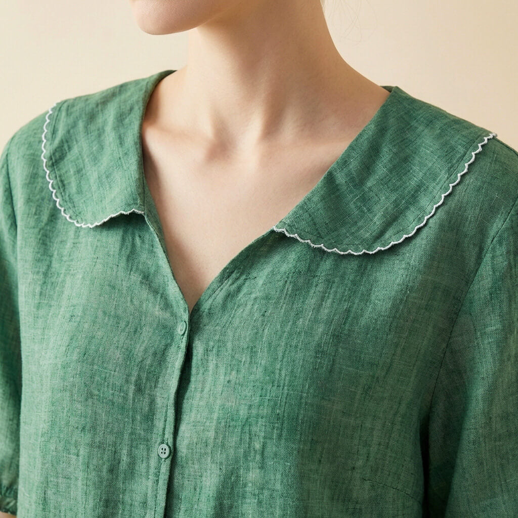 Stylish summer top for women: Clara blouse, a chic and elegant linen blend.