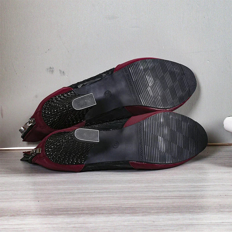 Stylish Clarisse women's orthopedic heels, offering comfort and support for work or everyday fashion.