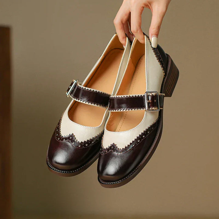 Durable women's leather Mary Janes. Classic flat shoes with a sturdy design for everyday comfort.